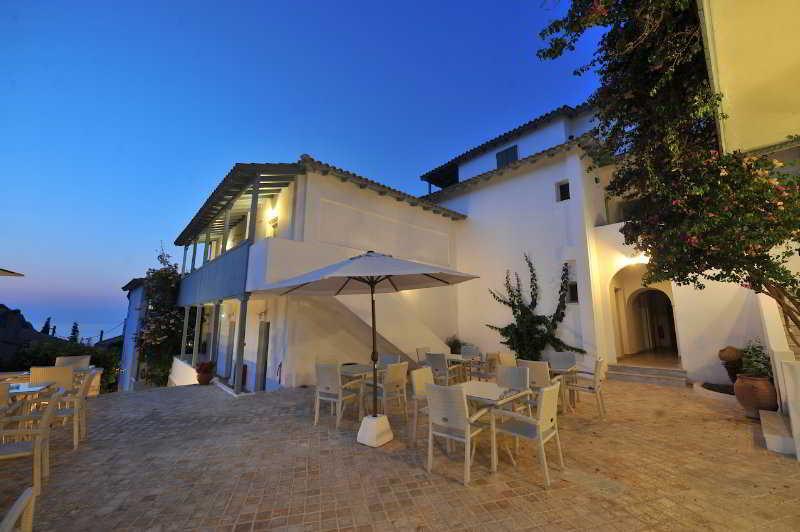 Hotel Ayios Nikitas Bagian luar foto