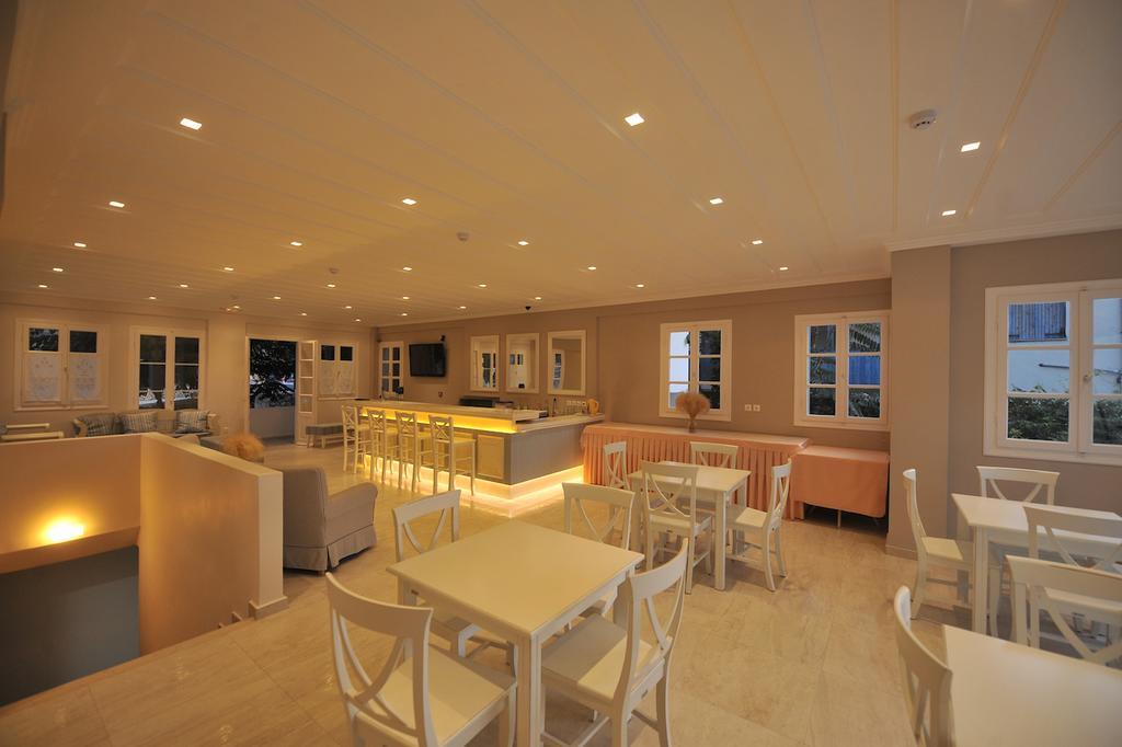 Hotel Ayios Nikitas Bagian luar foto
