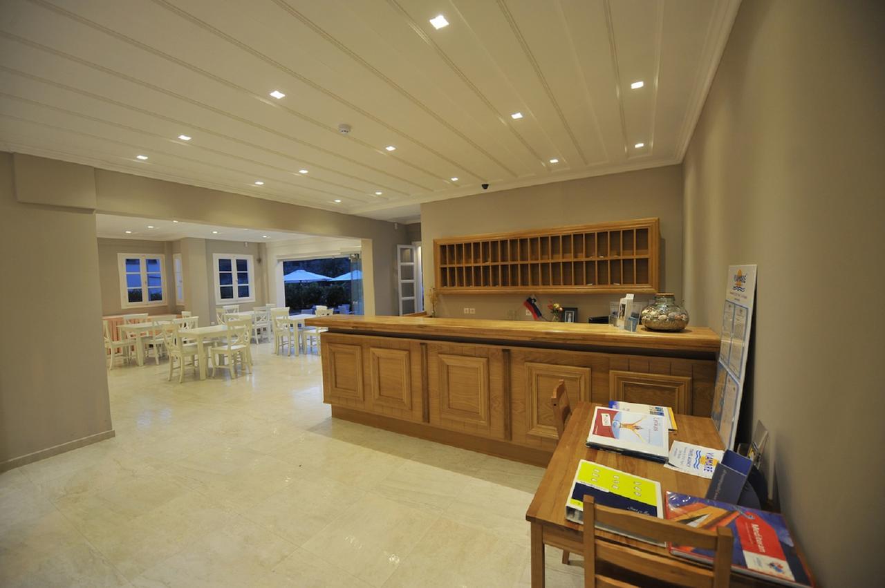 Hotel Ayios Nikitas Bagian luar foto