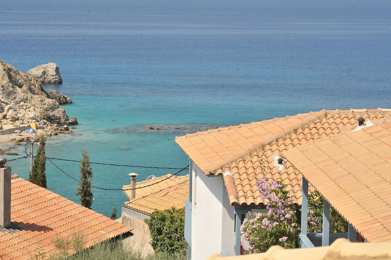 Hotel Ayios Nikitas Bagian luar foto