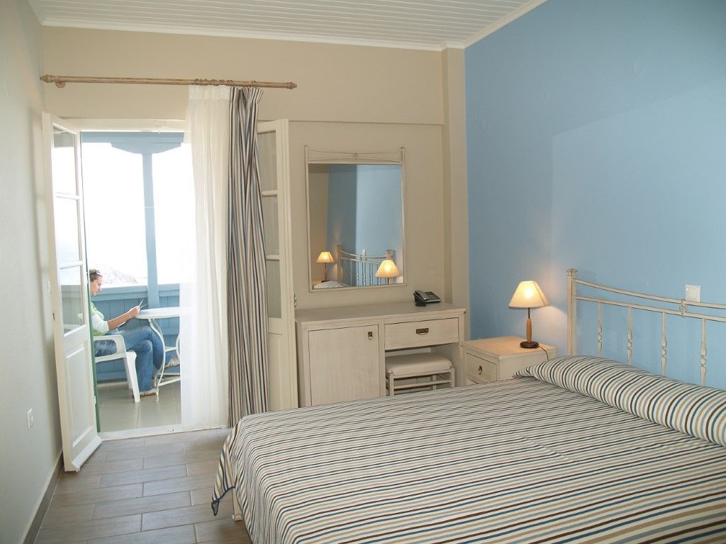 Hotel Ayios Nikitas Bagian luar foto